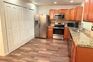 10843 NW 8th St, Pembroke Pines, FL 33026 - Photo 6