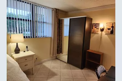 112  Lake Emerald Dr, Unit #208, Oakland Park, FL 33309 - Photo 12