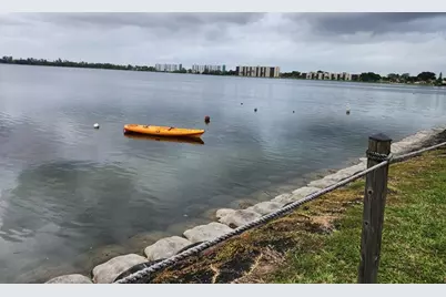 112  Lake Emerald Dr, Unit #208, Oakland Park, FL 33309 - Photo 16