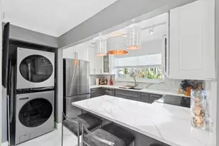 681 Kensington Pl, Fort Lauderdale, FL 33305 - Photo 16