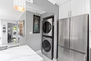 681 Kensington Pl, Fort Lauderdale, FL 33305 - Photo 18