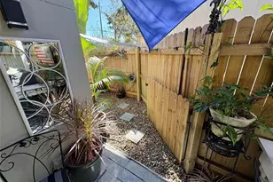 681 Kensington Pl, Fort Lauderdale, FL 33305 - Photo 36