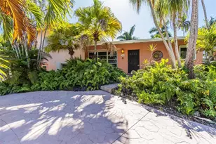 1728 SW 4th Ct, Fort Lauderdale, FL 33312 - Photo 2