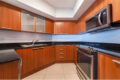 16699  Collins Ave, Unit #4201, Sunny Isles Beach, FL 33160 - Photo 10