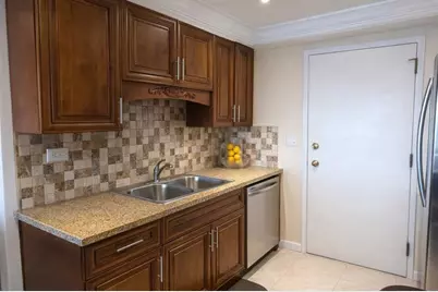 800 NE 195th St, Unit #606, Miami, FL 33179 - Photo 12