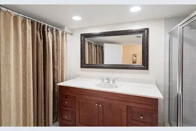 800 NE 195th St, Unit #606, Miami, FL 33179 - Photo 16