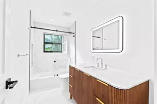 20500 Highland Lakes Blvd, Miami, FL 33179 - Photo 34