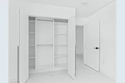 20500  Highland Lakes Blvd, Miami, FL 33179 - Photo 36