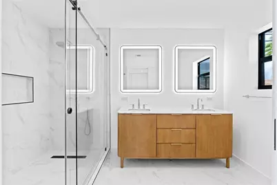 20500  Highland Lakes Blvd, Miami, FL 33179 - Photo 22