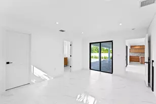 20500 Highland Lakes Blvd, Miami, FL 33179 - Photo 18