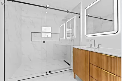 20500  Highland Lakes Blvd, Miami, FL 33179 - Photo 24