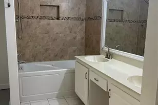 581 Lakeside Cir, Sunrise, FL 33326 - Photo 6