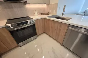 19501 W Country Club Dr, Aventura, FL 33180 - Photo 8