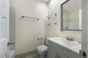 8921 NW 28th Dr, Coral Springs, FL 33065 - Photo 12