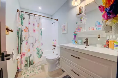 18111 NW 68th Ave, Unit #I210, Hialeah, FL 33015 - Photo 14