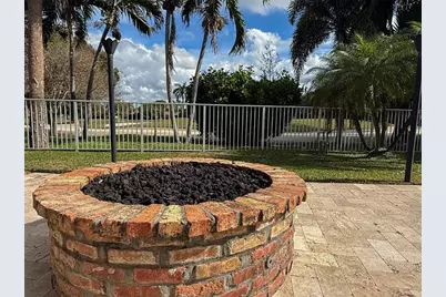 1919 S Club Dr, Wellington, FL 33414 - Photo 4