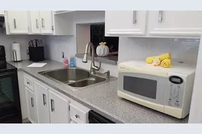 121 SE 3rd Avenue, Unit #106, Dania Beach, FL 33004 - Photo 4