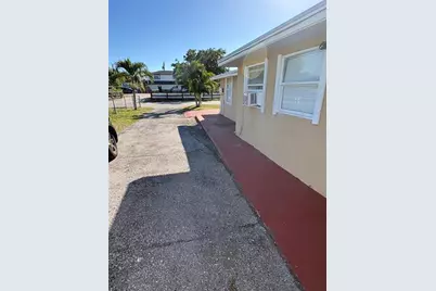 4055  Vicliff Rd, West Palm Beach, FL 33406 - Photo 6