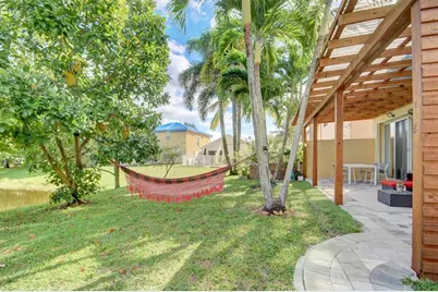 5407  Wellcraft Dr, Greenacres, FL 33463 - Photo 32