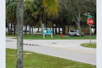 791 SW 7th St, Pompano Beach, FL 33060 - Photo 8