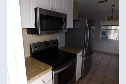 791 SW 7th St, Pompano Beach, FL 33060 - Photo 16