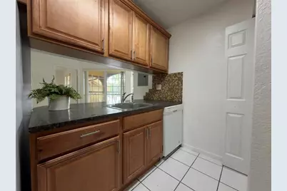 15675 SW 74th Circle Dr, Unit #3, Miami, FL 33193 - Photo 10