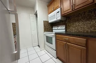 15675 SW 74th Cir Dr, Miami, FL 33193 - Photo 8