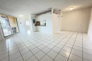 15675 SW 74th Cir Dr, Miami, FL 33193 - Photo 4