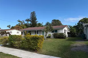 206 NE 5th Ave, Dania Beach, FL 33004 - Photo 2