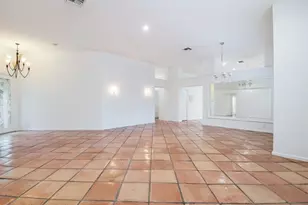 2466 Bay Isle Ct, Weston, FL 33327 - Photo 10