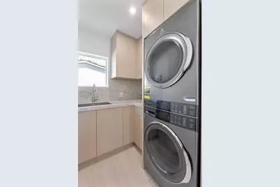 1240 NE 27th Way, Pompano Beach, FL 33062 - Photo 8