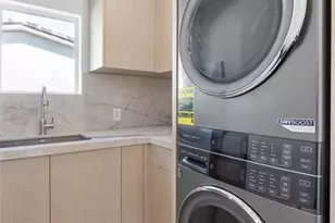 1240 NE 27th Way, Pompano Beach, FL 33062 - Photo 8