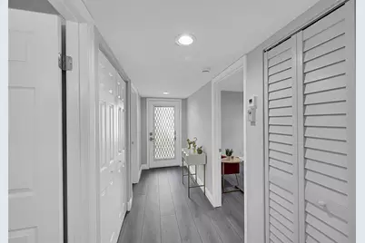 15251  Lakes Of Delray Blvd, Unit #335, Delray Beach, FL 33484 - Photo 4