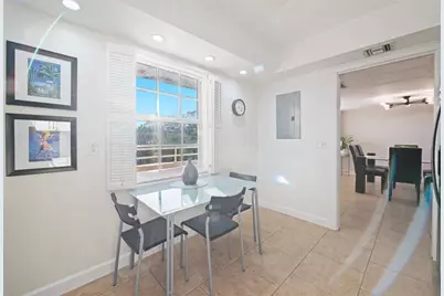 3900  Oaks Clubhouse Dr, Unit #310, Pompano Beach, FL 33069 - Photo 10