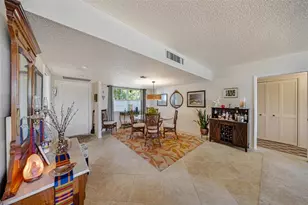 3980 Oaks Clubhouse Dr, Pompano Beach, FL 33069 - Photo 6