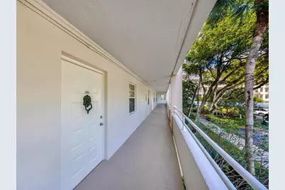 3980  Oaks Clubhouse Dr, Unit #210, Pompano Beach, FL 33069 - Photo 16