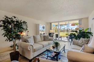 3980 Oaks Clubhouse Dr, Pompano Beach, FL 33069 - Photo 4