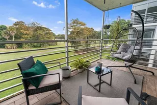 3930 Oaks Clubhouse Dr, Pompano Beach, FL 33069 - Photo 30