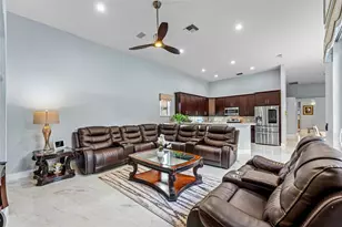 3852 Oak Ridge Cir, Weston, FL 33331 - Photo 20