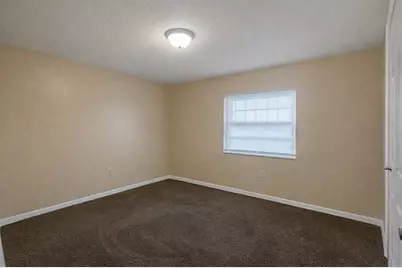 2300  Linda St, Lake Wales, FL 33898 - Photo 14