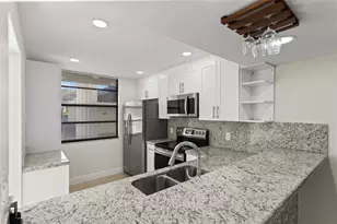 1719 Whitehall Dr, Davie, FL 33324 - Photo 4