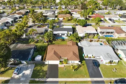 4245 NW 114th Ave, Sunrise, FL 33323 - Photo 32