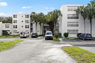 9470 Live Oak Pl Unit, Davie, FL 33324 - Photo 2