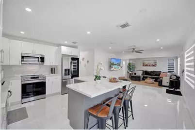 6740  Custer, Hollywood, FL 33024 - Photo 4