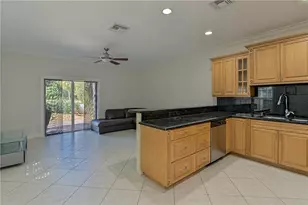 19 SE 19th Ave, Pompano Beach, FL 33060 - Photo 4