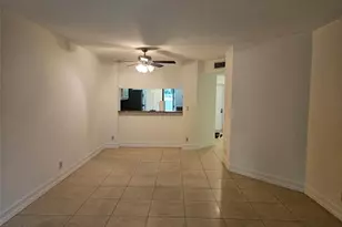5583 Courtyard Dr, Margate, FL 33063 - Photo 14