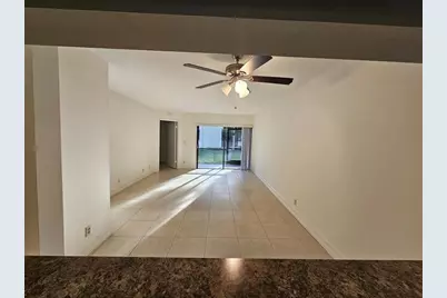 5583  Courtyard Dr, Unit #5583, Margate, FL 33063 - Photo 6