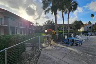 5583 Courtyard Dr, Margate, FL 33063 - Photo 2