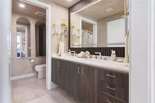 488 NE 18th St, Miami, FL 33132 - Photo 6