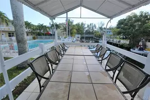 1820 Venice Park Dr, North Miami, FL 33181 - Photo 12